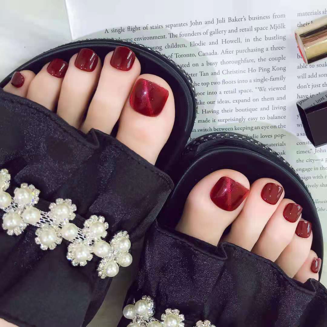 Luxury Press-On Toenail Art Set Stornfield