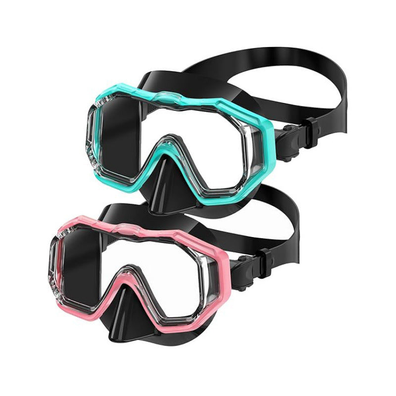 Diving mask with special field of vision and anti-fog technology Stornfield