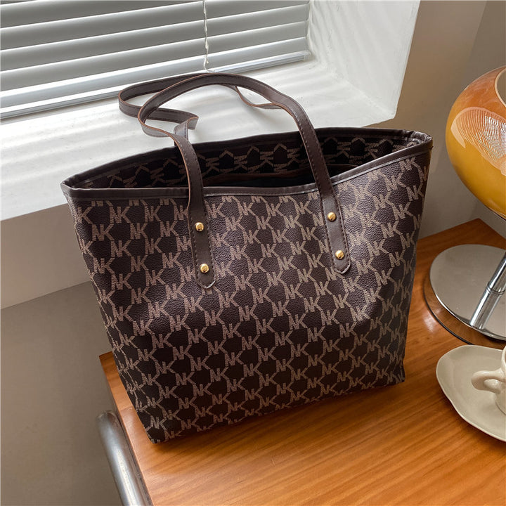 Fashionable Structured Tote Bag