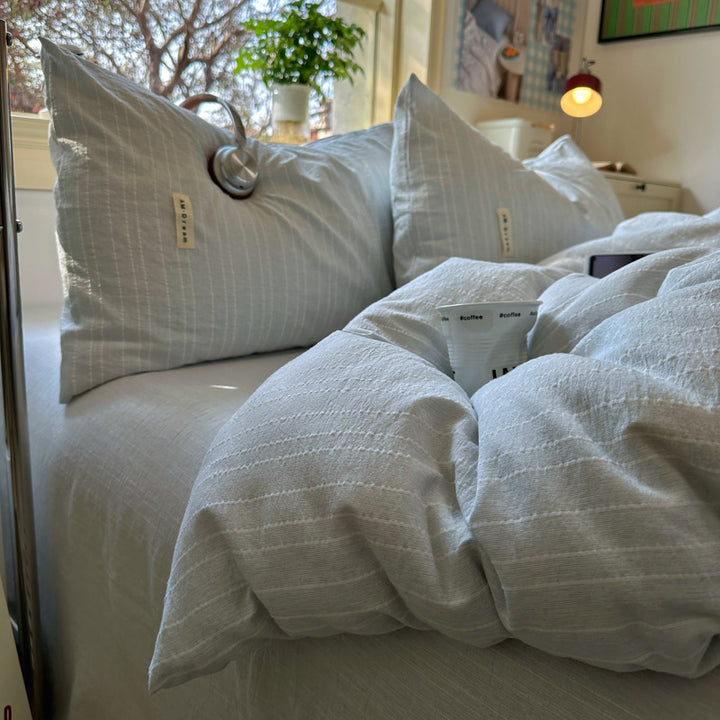 Elegant Textured Bedding Set