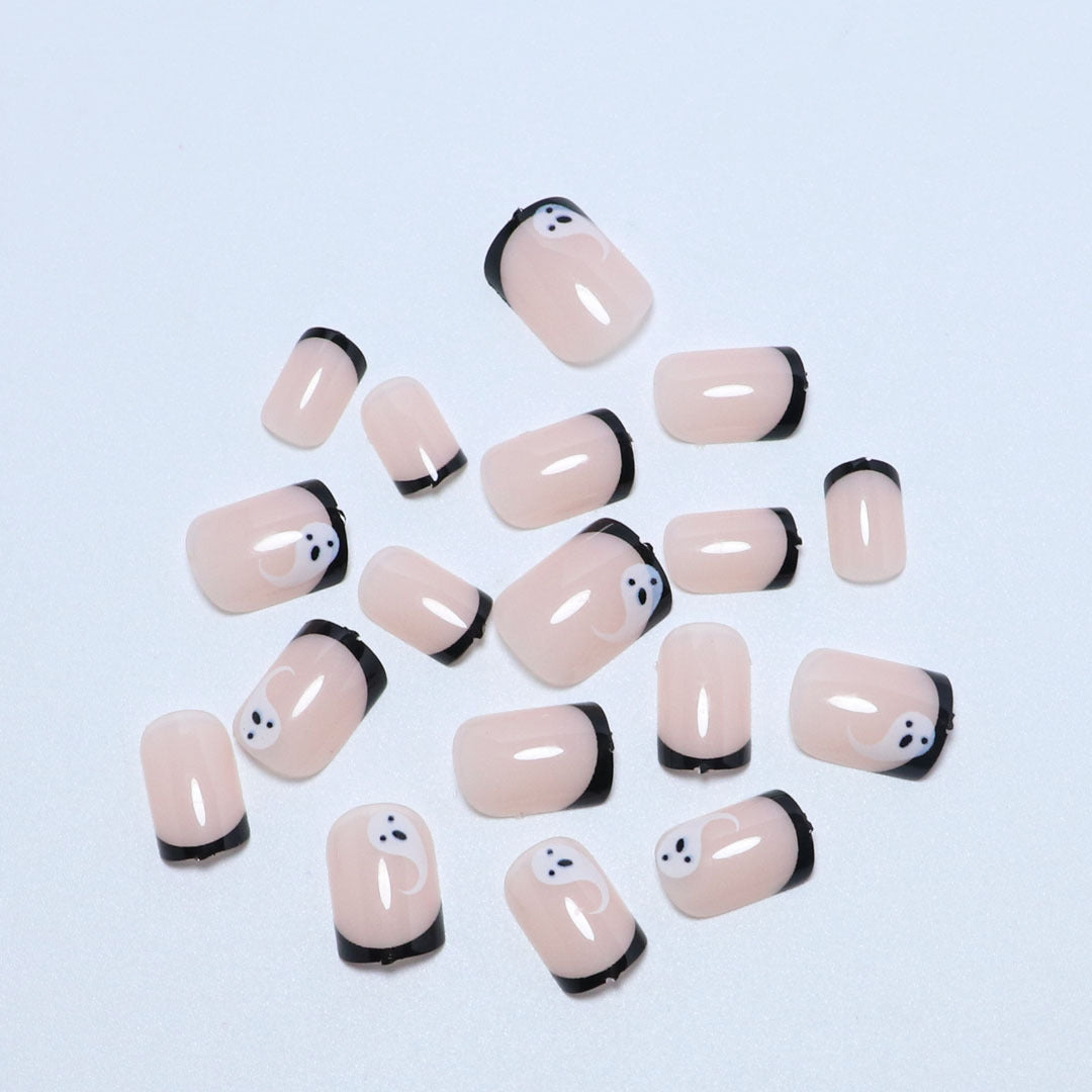 Artistic Halloween-Themed Press-On Nail Set Stornfield