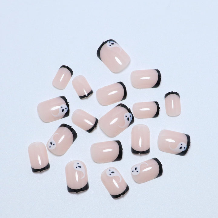 Artistic Halloween-Themed Press-On Nail Set Stornfield