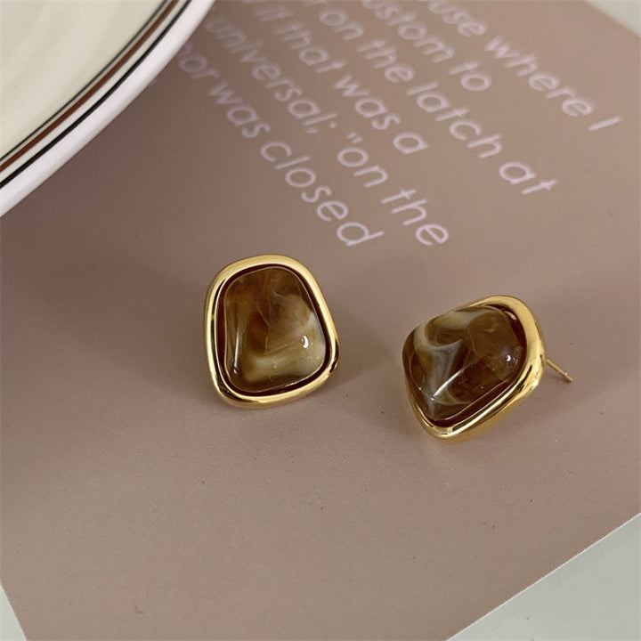Glamorous earrings with high-quality amber elements Stornfield