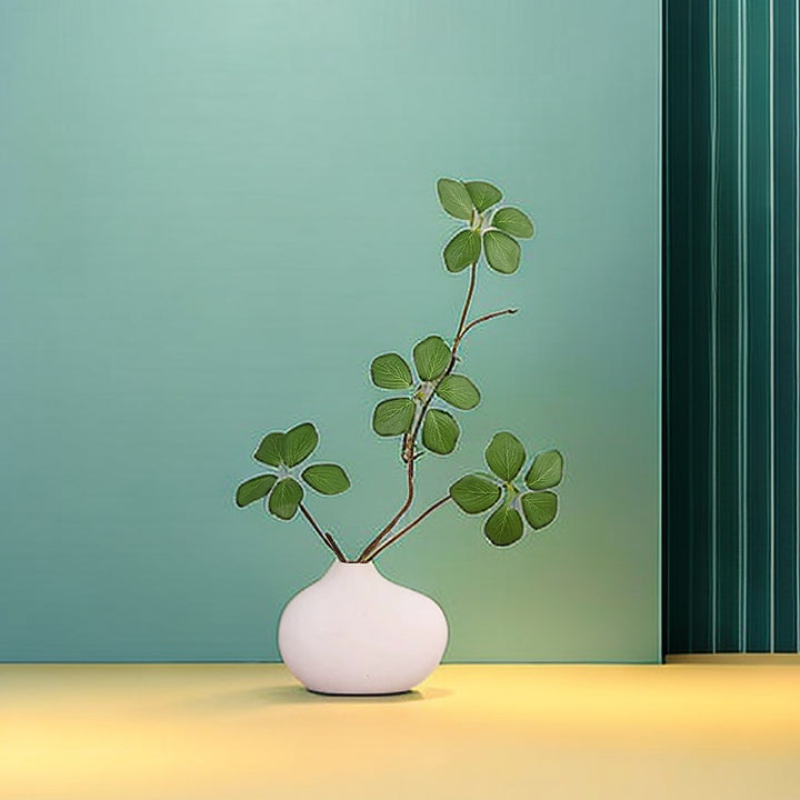 Minimalist Decorative Plant Arrangement