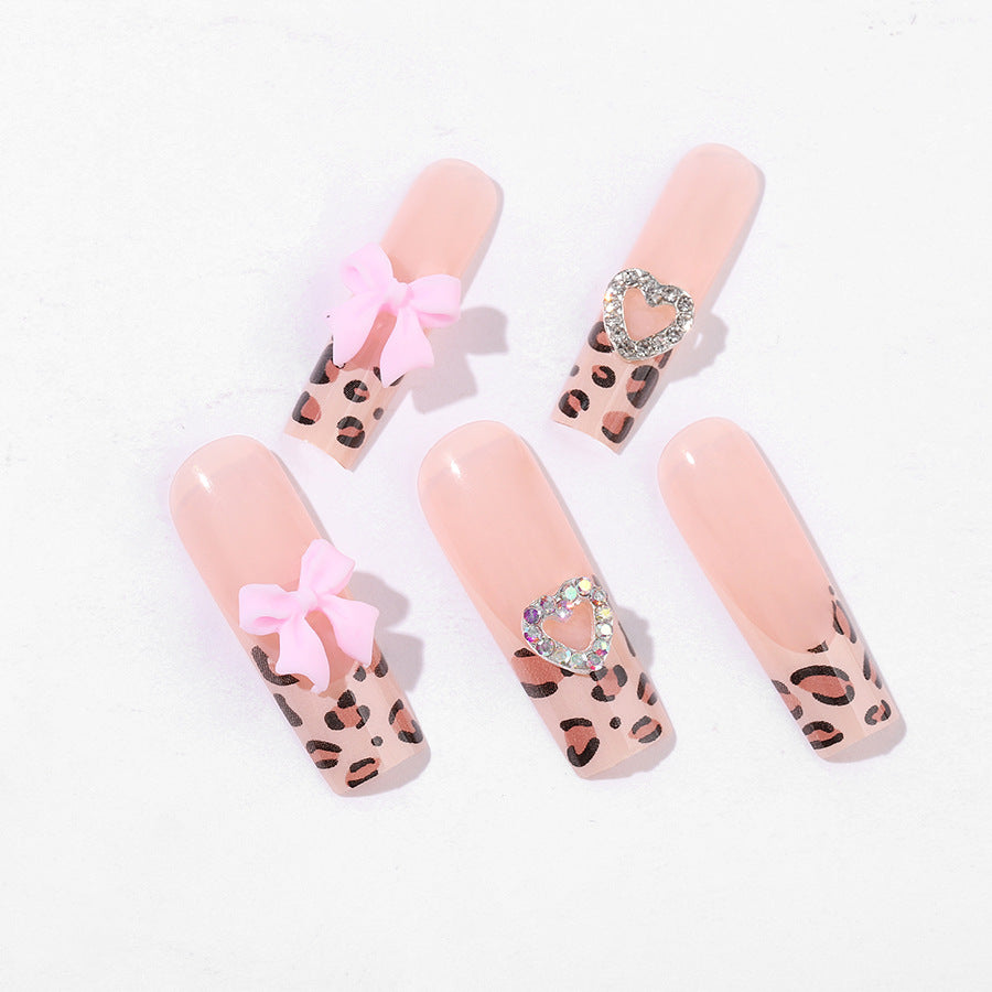 Artistic Press-On Nail Kit with Charming Leopard and Bow Designs Stornfield