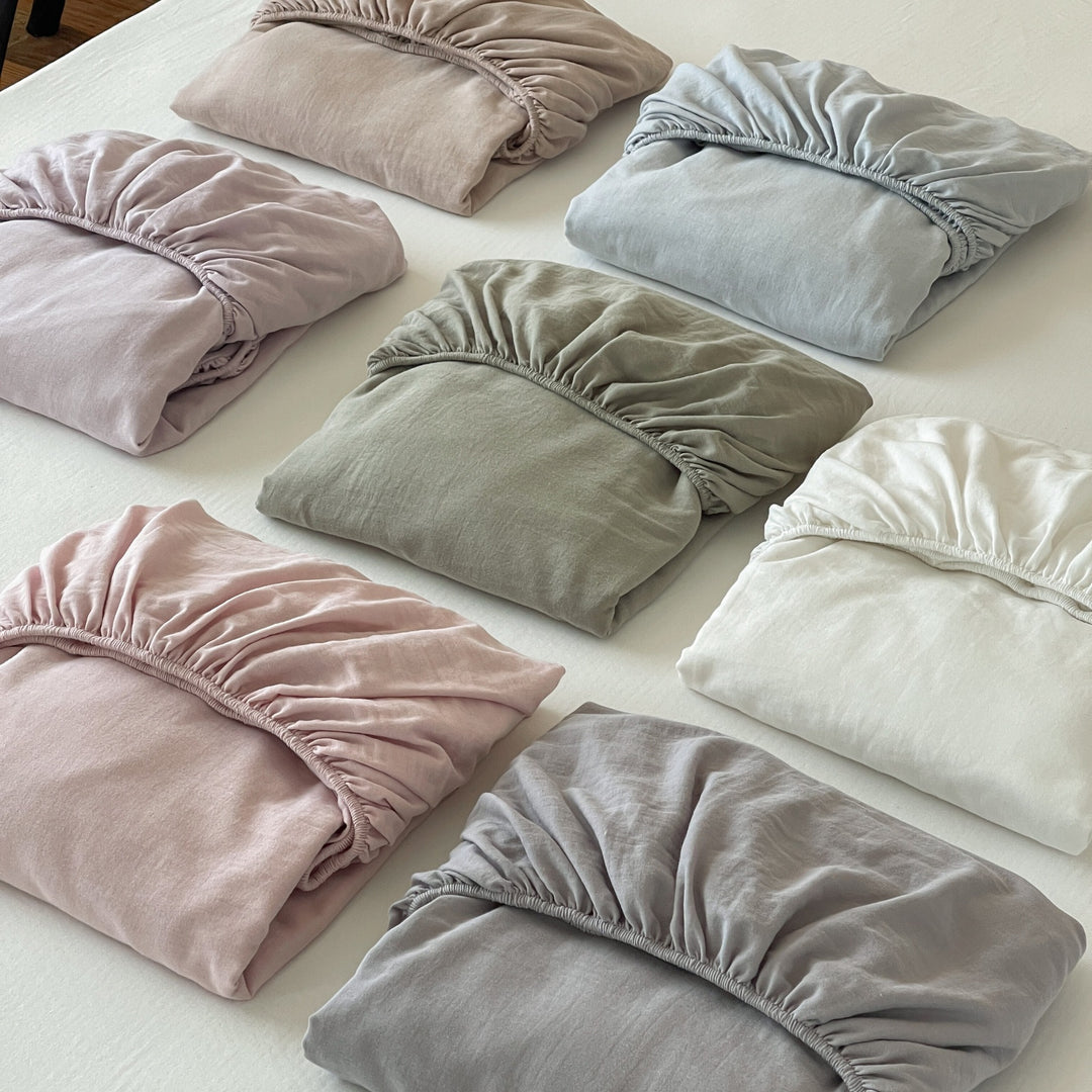 Romantic ruffled bedding set with pillowcases and fitted sheets
