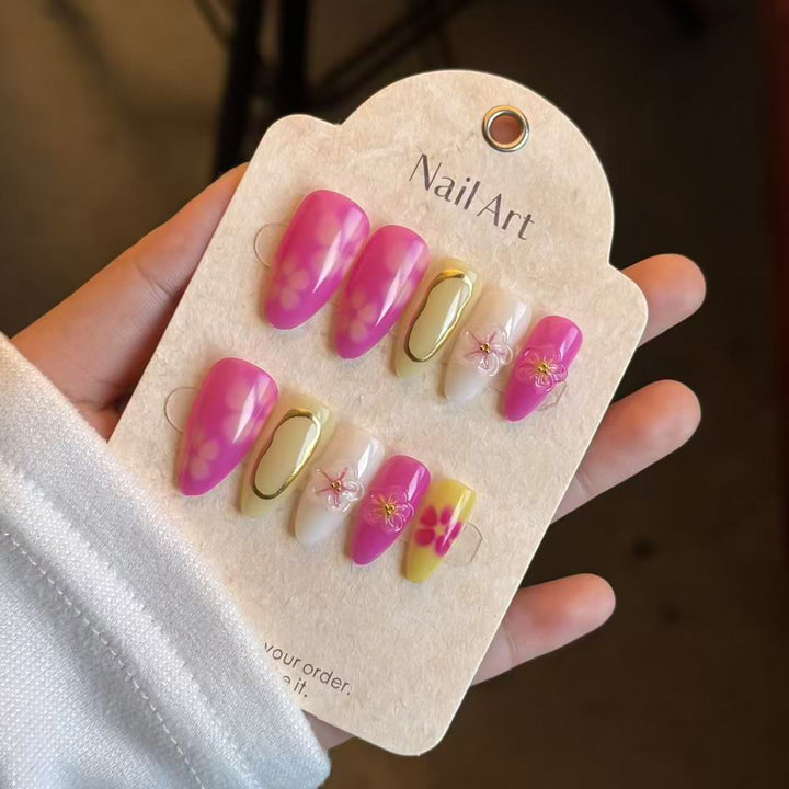 Artistic Press-On Nail Set with Floral Design Stornfield