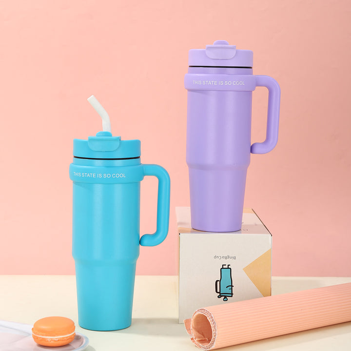 Unisex drinking cup with integrated straw Stornfield