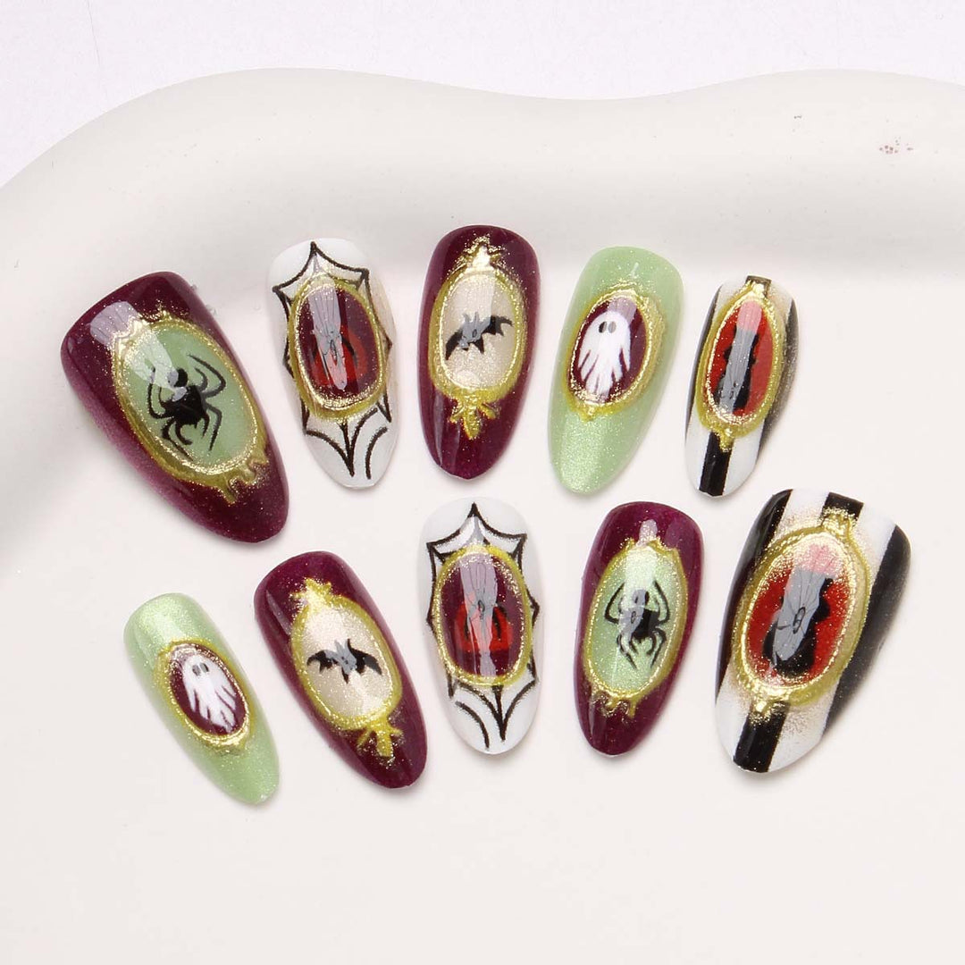 Holiday-Themed Press-On Nail Set Stornfield
