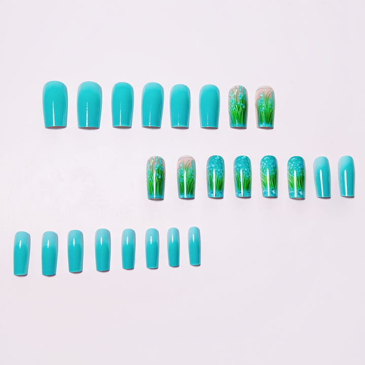 Artificial nails with innovative water motif Stornfield