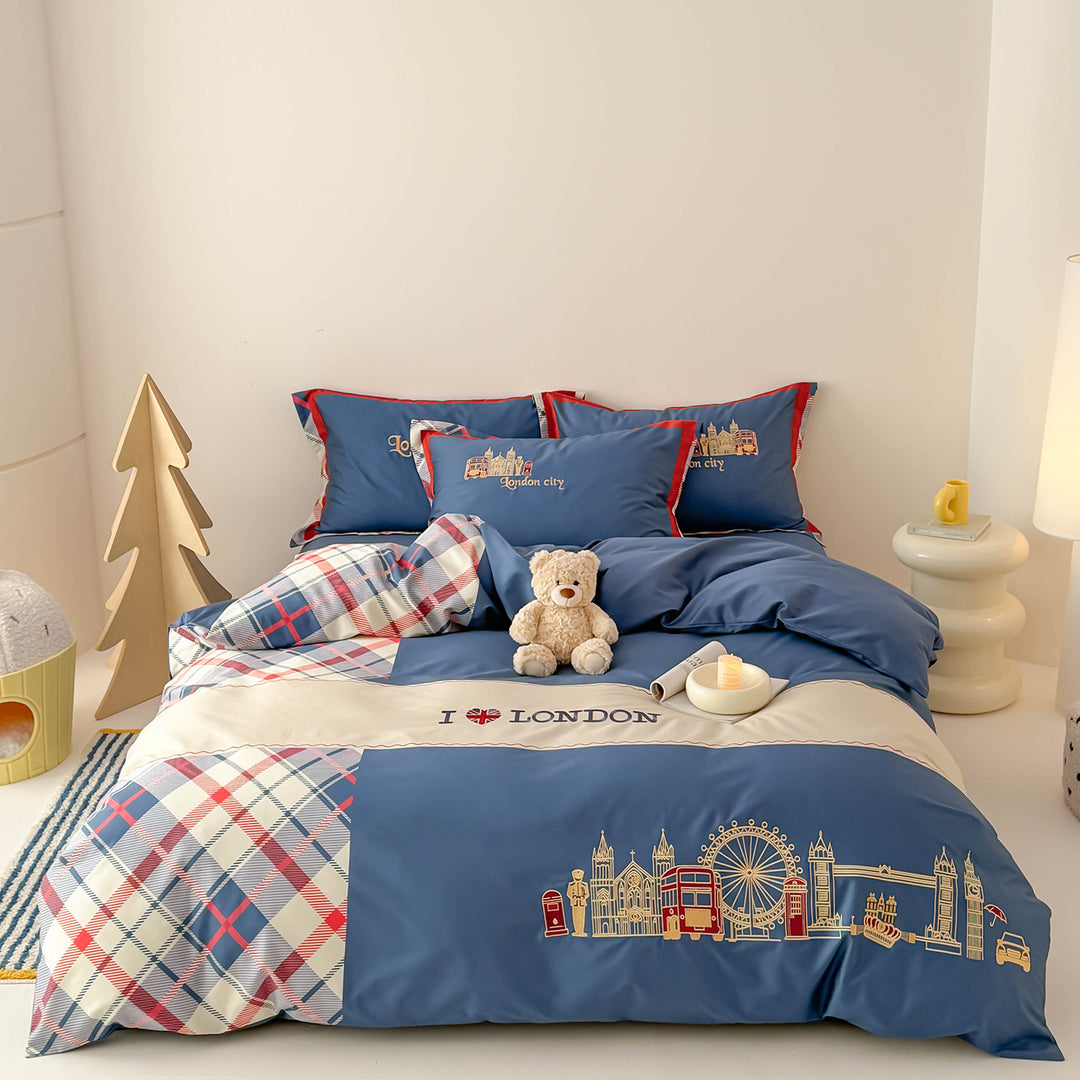 London Landmark Printed Cotton Duvet Cover Set with Plaid Border and Pillow Shams