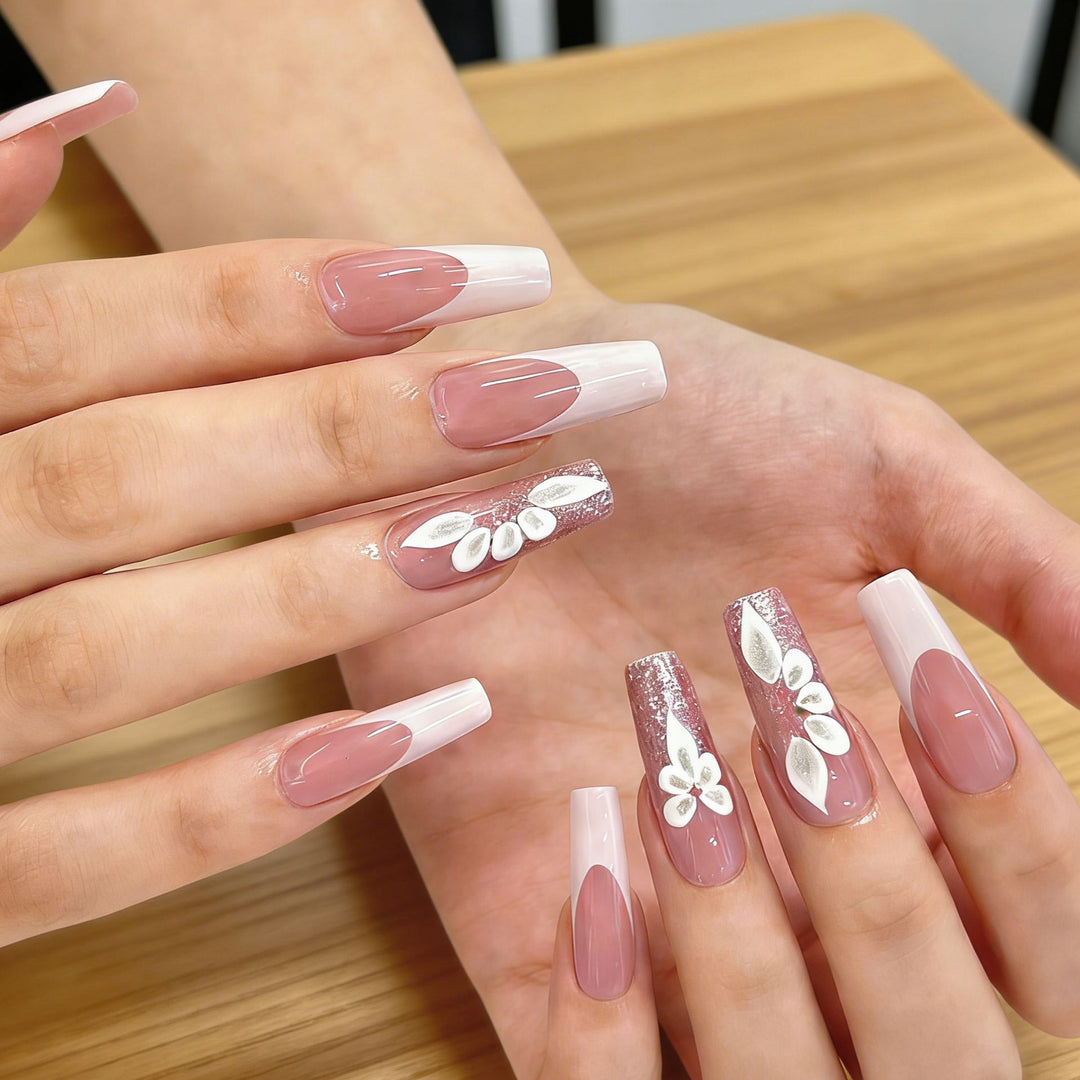 Elegant Floral Design Press-On Nails Stornfield