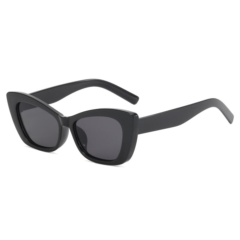 Ladies Cat-Eye Sunglasses with Stylish Elements Stornfield