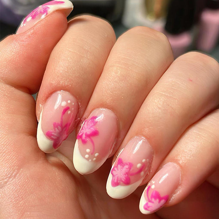 Artificial nail set with floral style and elegant tips Stornfield