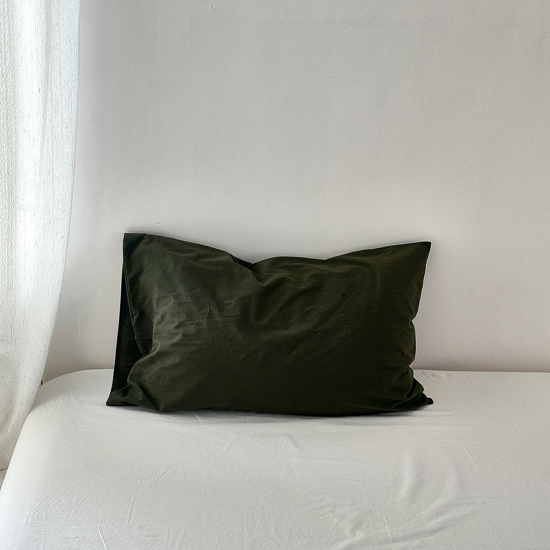 Cotton-linen pillowcase with hidden zipper