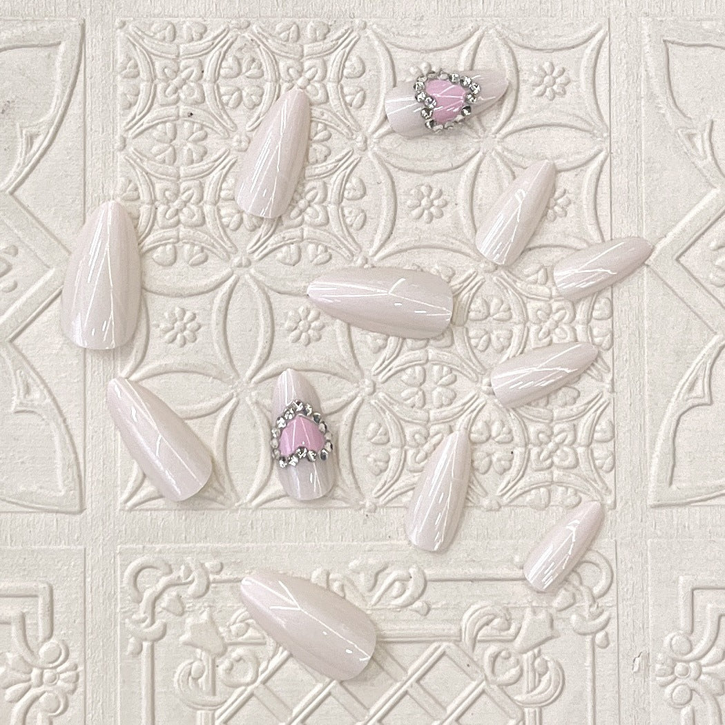 Glamorous Press-On Nail Art Set Stornfield