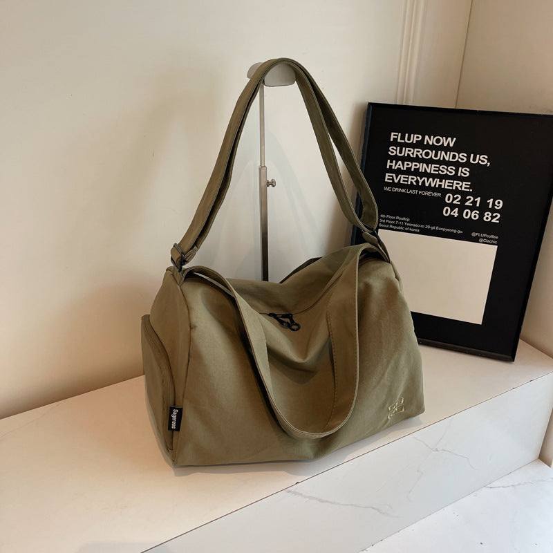Spacious Multi-Functional Weekend Duffle