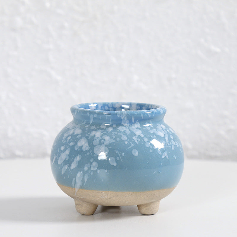 Contemporary Curved Ceramic Vase Stornfeild