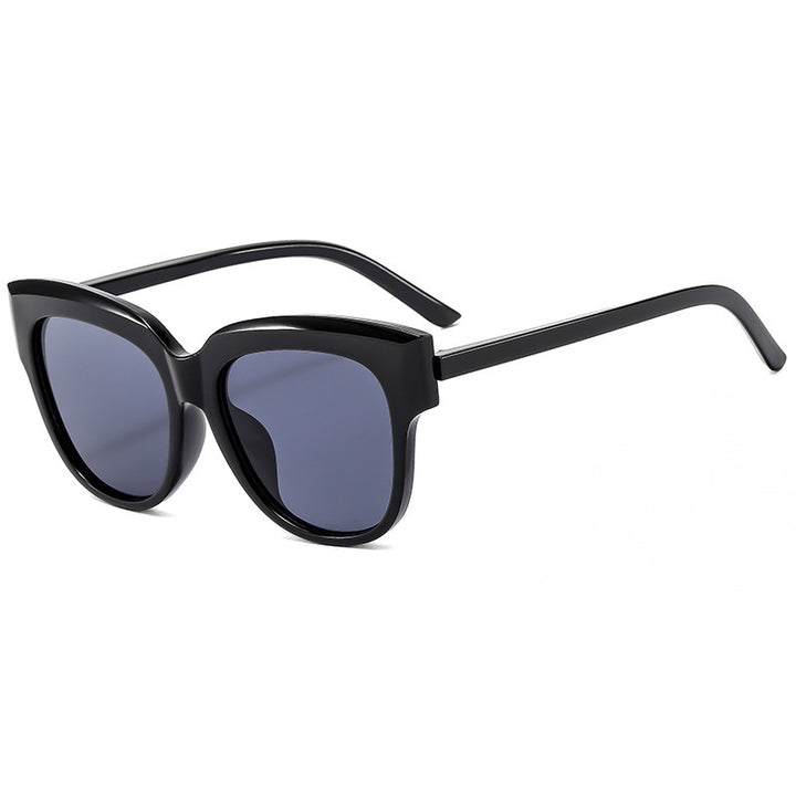 Women's fashionable cat-eye sunglasses with trendy plastic frame Stornfield