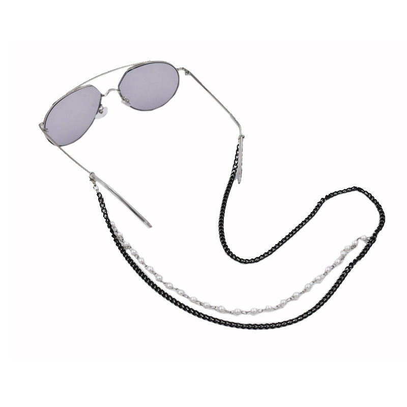 Elegant Pearl-Embellished Eyewear Chain Stornfield