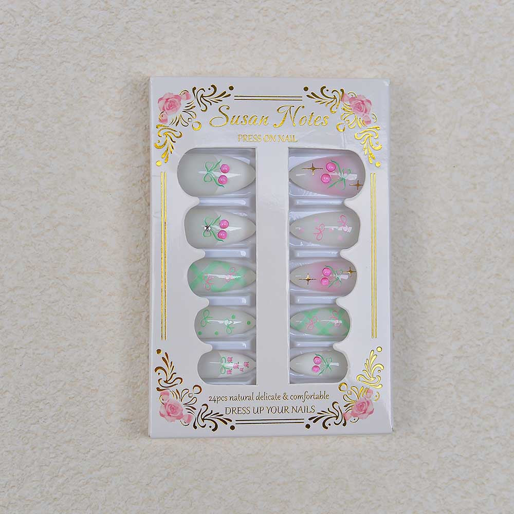 Elegant Floral Art Press-On Nail Set Stornfield