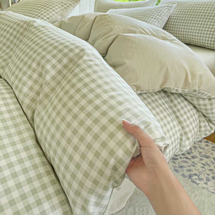 Cozy Checkered Duvet Cover Set
