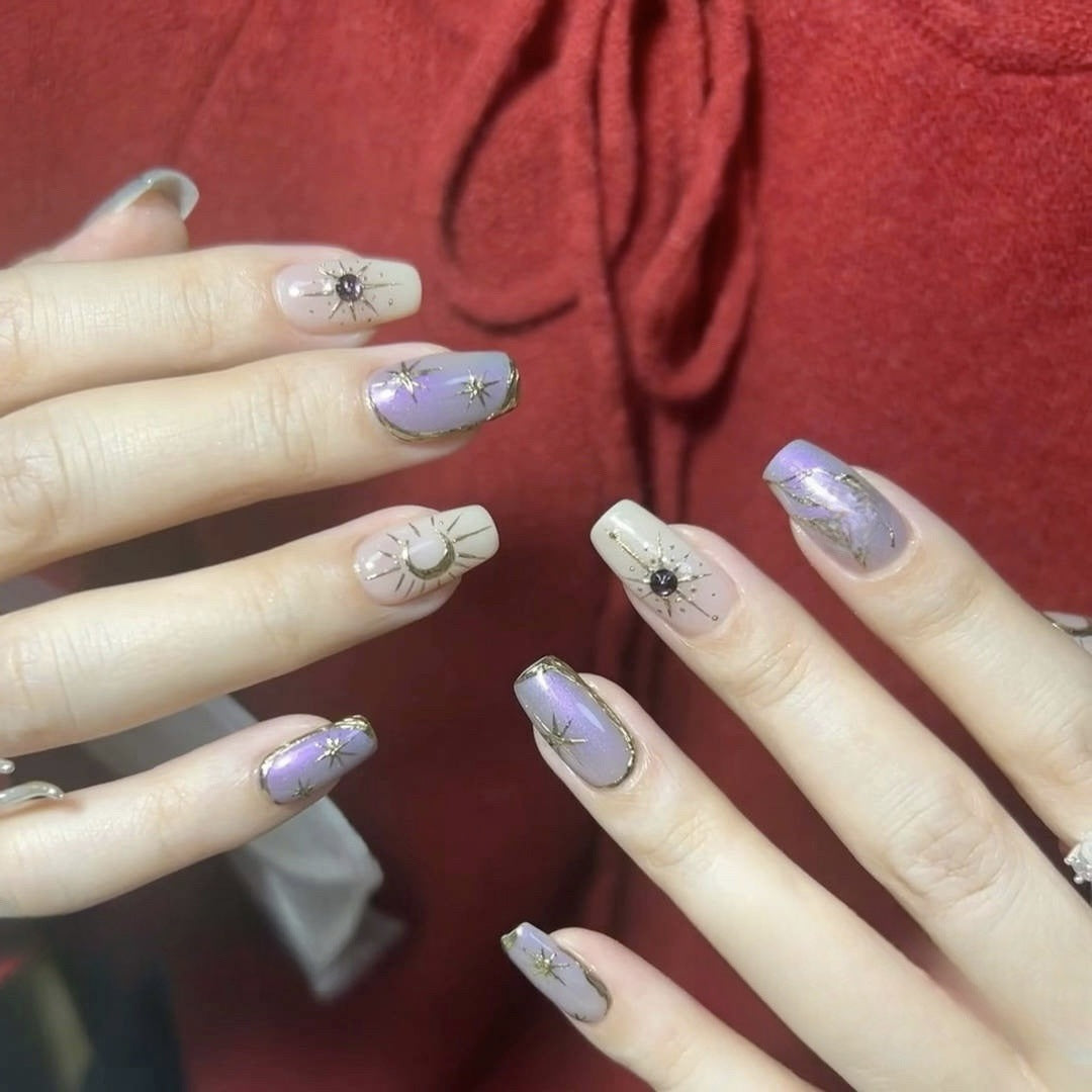 Celestial-Themed Press-On Nail Art Set