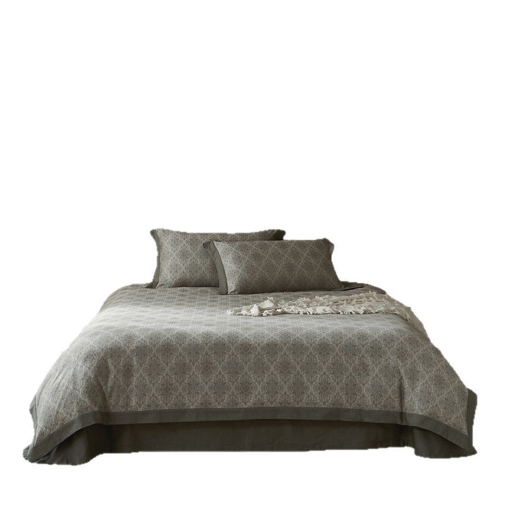 Floral Cotton-Linen Bedspread Set with Chambray Trim