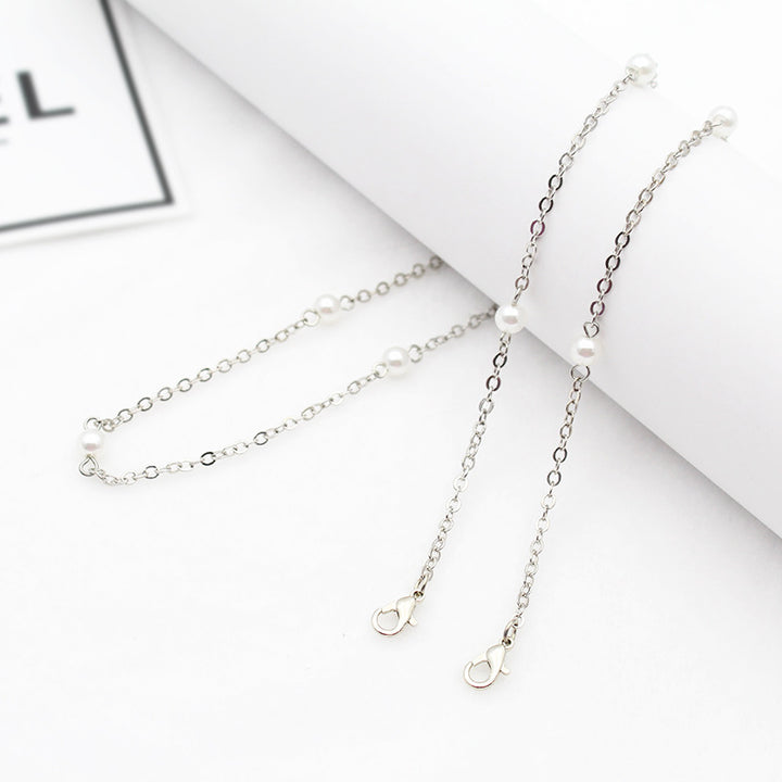 Elegant Pearl-Linked Eyewear Chain Stornfield