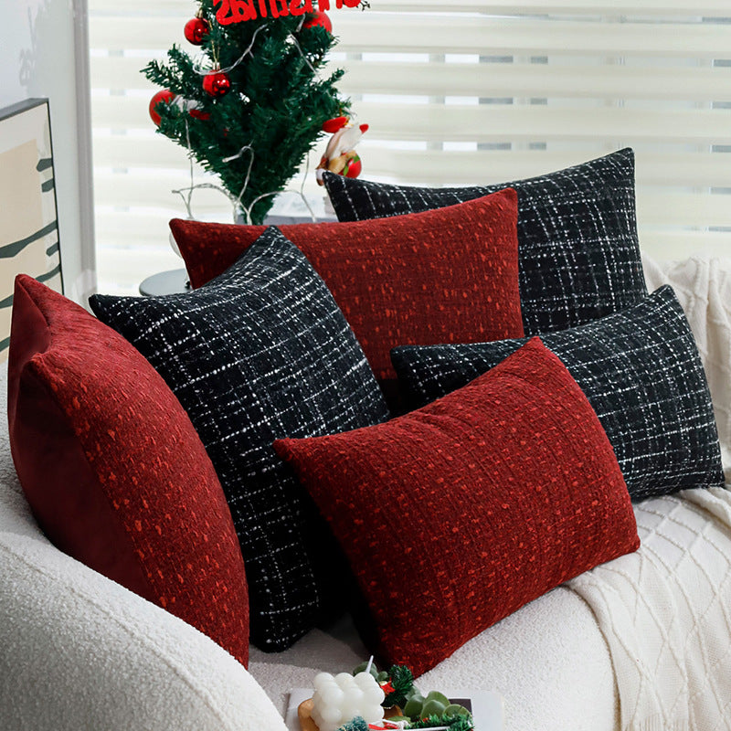 Cozy decorative cushion with structure