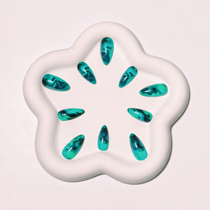Artificial Nails in Modern Marble Effect Stornfield