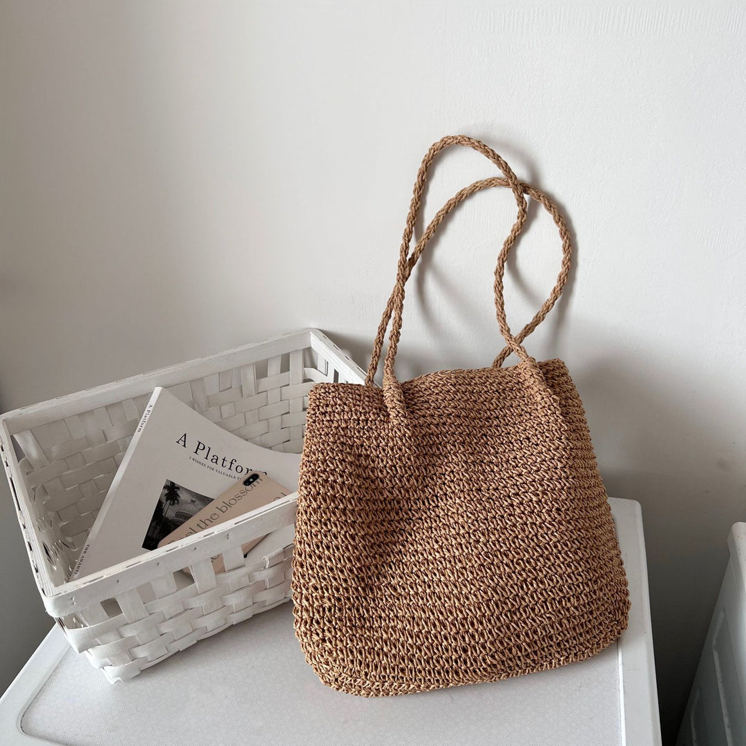Elegant Bast bag with spacious interior Stornfield