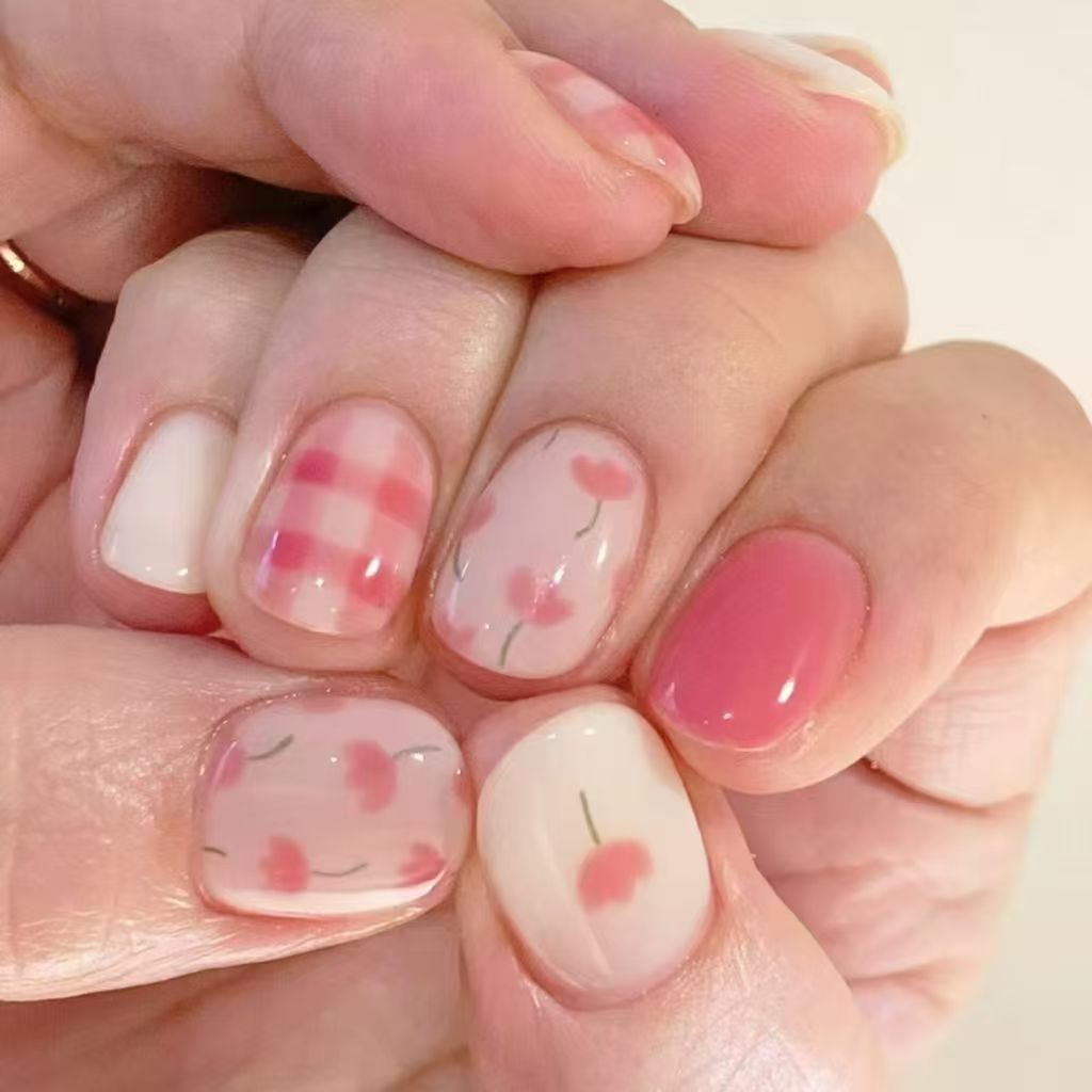 Artistic Cat-Themed Press-On Nail Art Set Stornfield