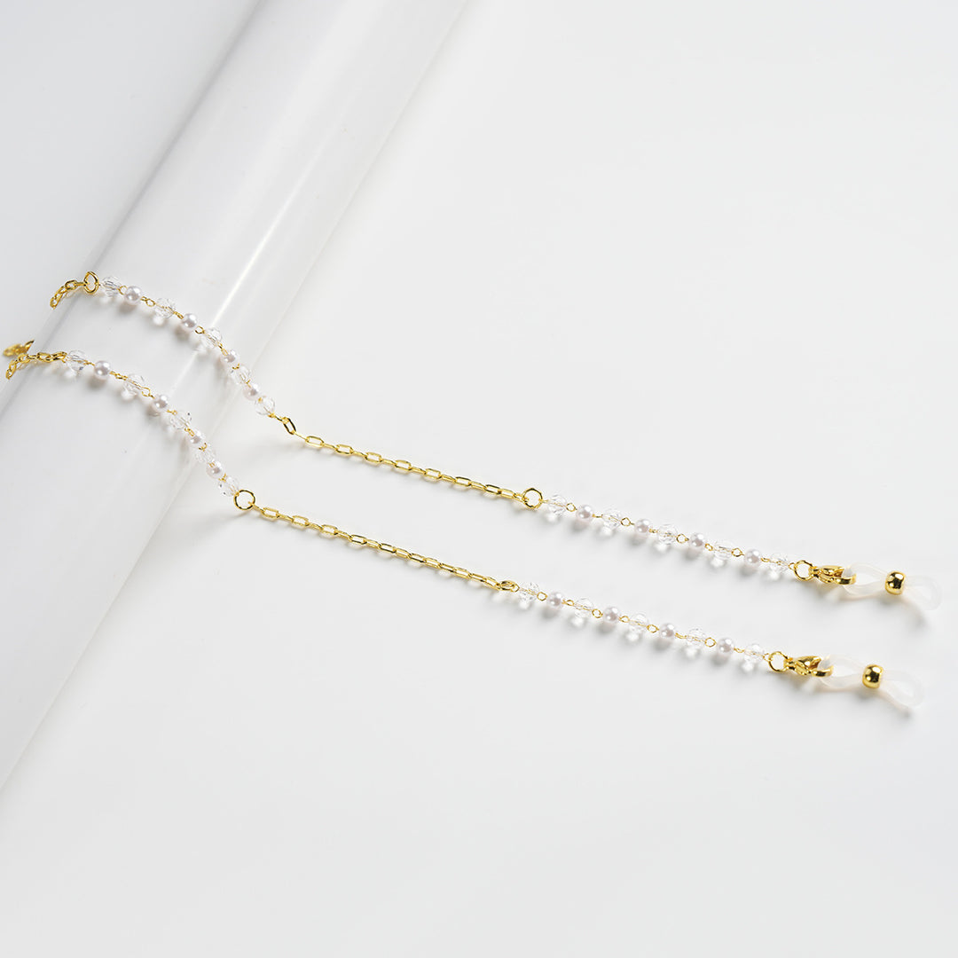Elegant Beaded Chain Eyewear Holder Stornfield