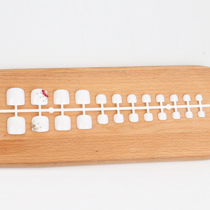 Decorative White Press-On Nail Tips Set Stornfield
