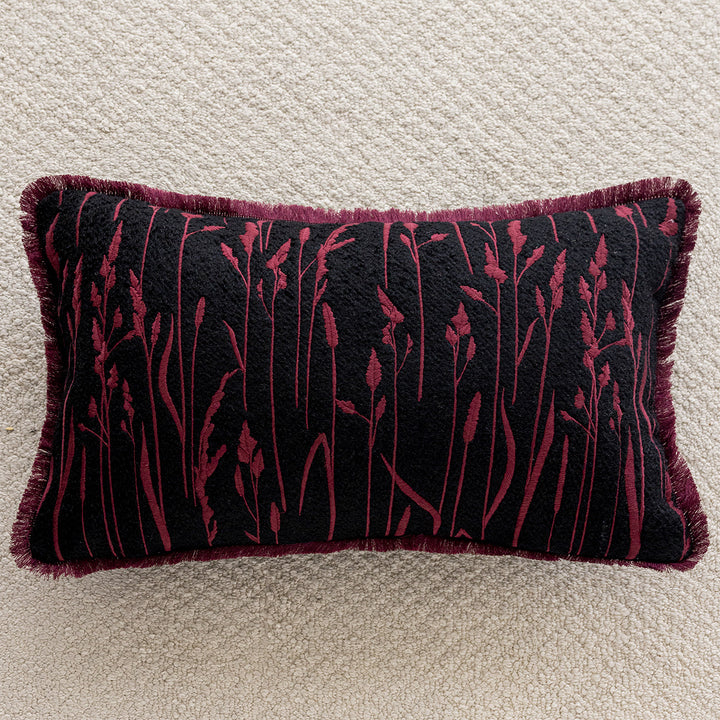 Luxurious cushion with panther design