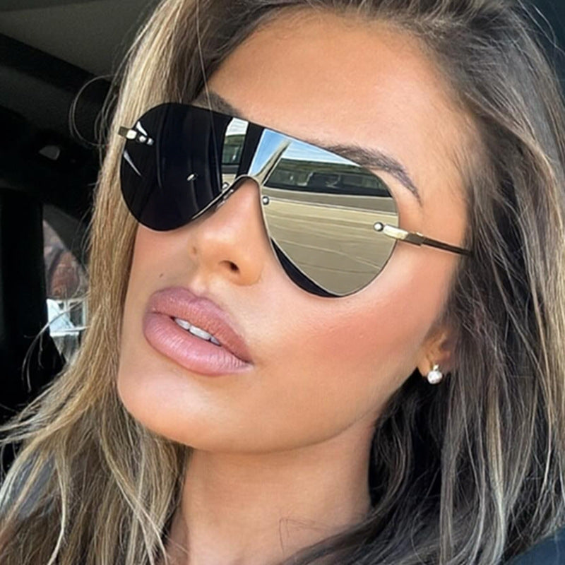 Ladies Oversized Sunglasses in Modern Aviator Style Stornfield