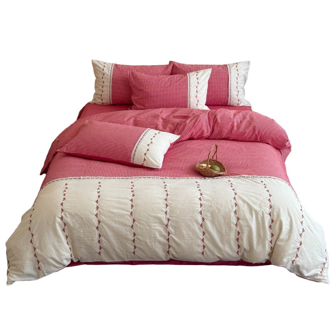 Bedding set made of cotton muslin with Vichy check and embroidered border