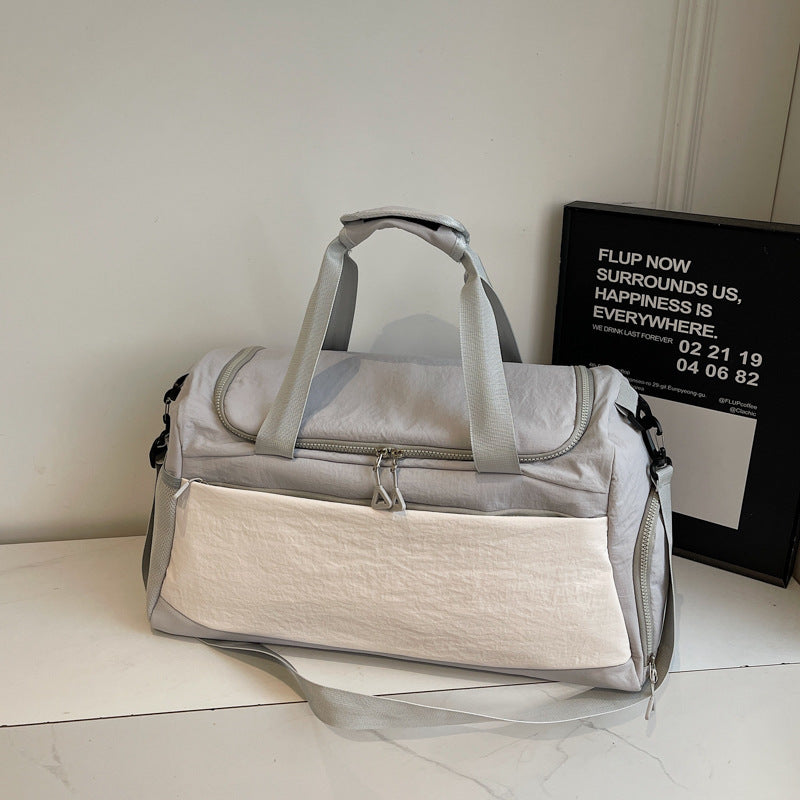 Sporty travel bag with multiple compartments Stornfield