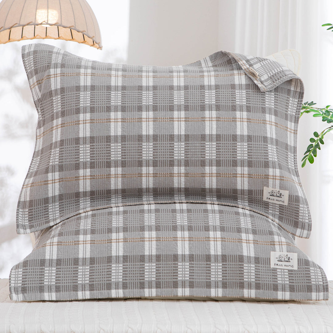 Women's pillowcase with modern checkered pattern Stornfield