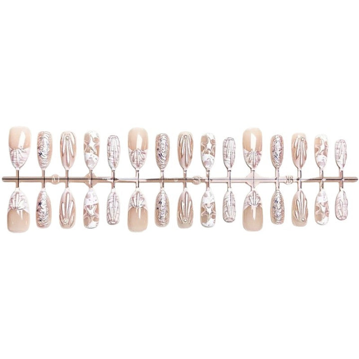 Artful Nail Design with elegant 3D motifs Stornfield