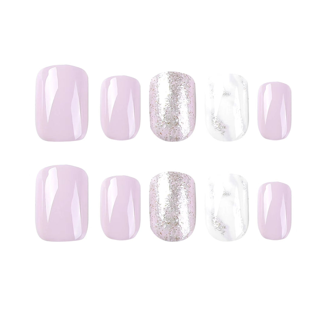 Glamorous artificial nails with modern design