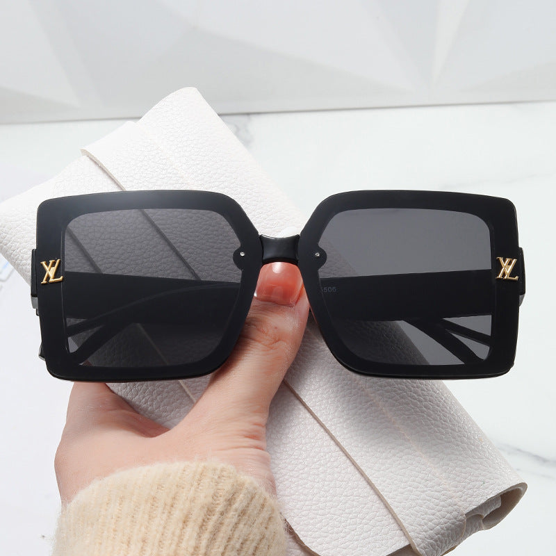 Women's fashionable square sunglasses with elegant design Stornfield