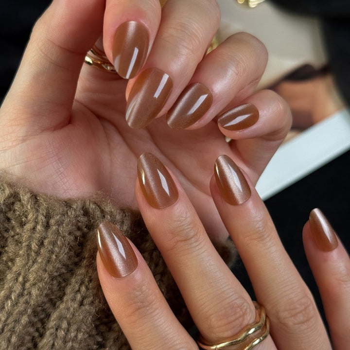 Luxurious artificial nails with shiny finish Stornfield