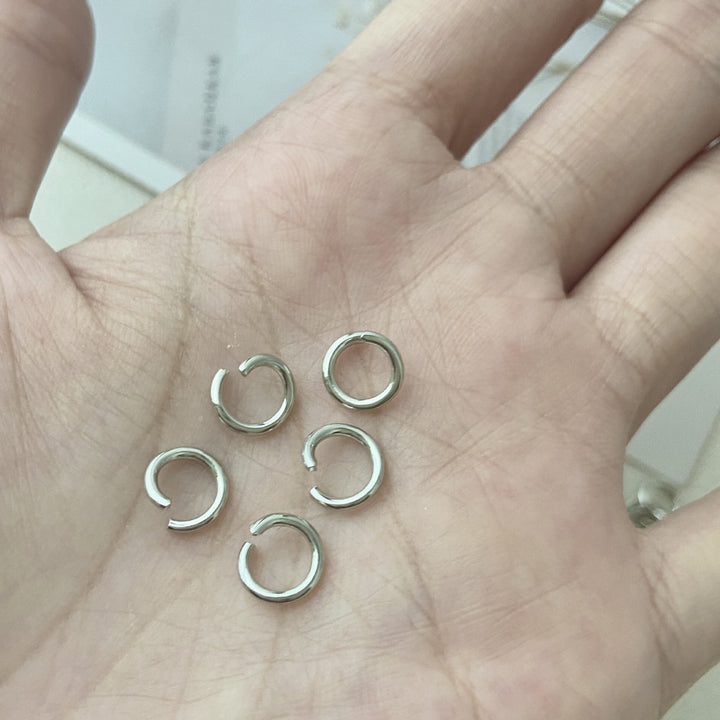 Sleek Minimalist Metal Ring Clips Stornfield