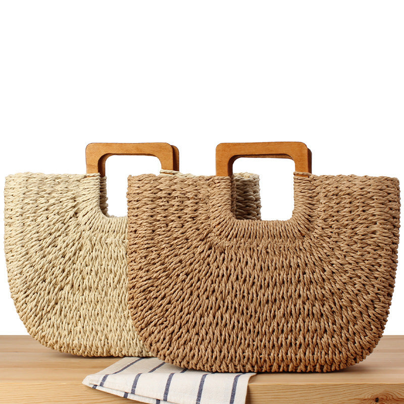 Handcrafted straw bag with wooden handle Stornfield