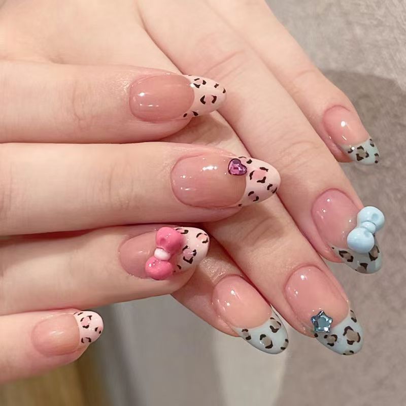 Fashionable Press-On Nail Set Stornfield