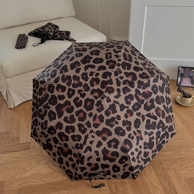 Women's Foldable Umbrella in Modern Leopard Pattern Stornfield