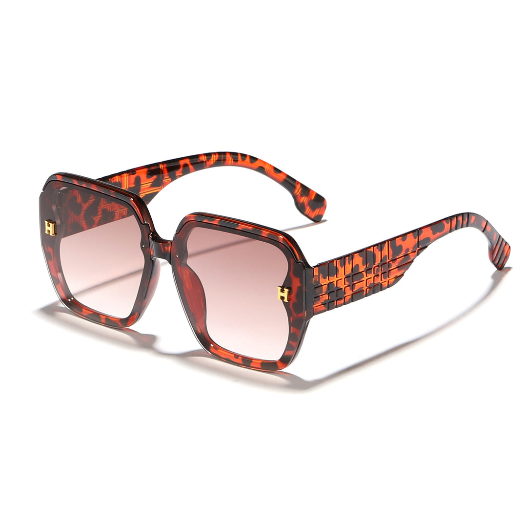 Women's fashionable sunglasses with square frame and trendy lenses Stornfield