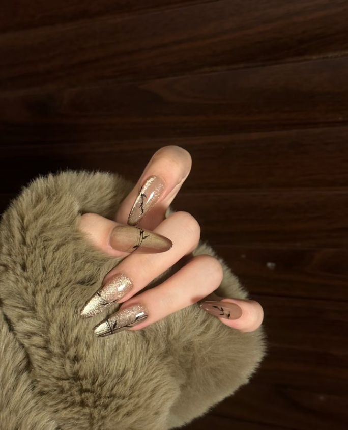 Artistic Character-Embellished Press-On Nails Stornfield